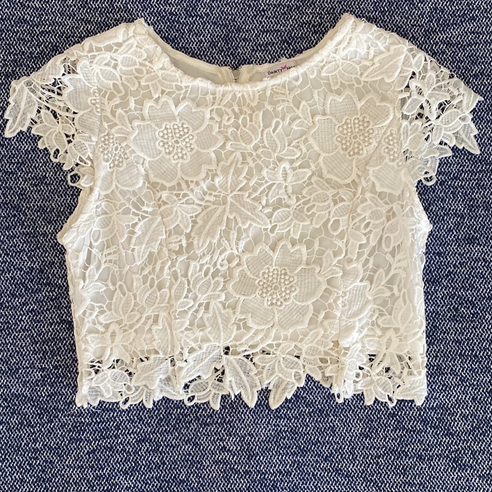 White laced crop top
